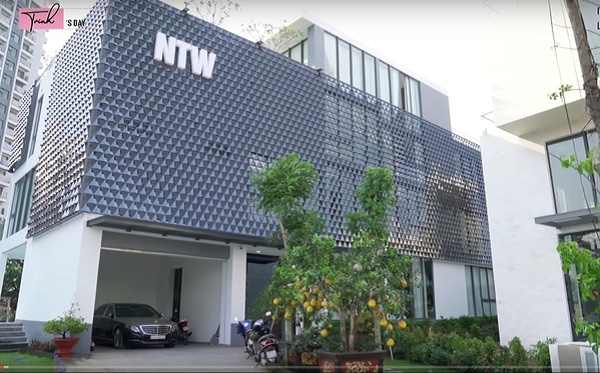 Căn nhà 50 tỷ, rộng 800m² của Ngọc Trinh