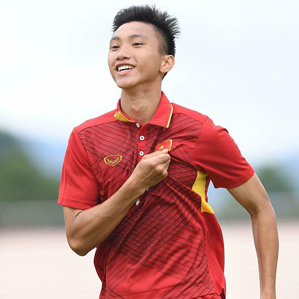 Đoàn Văn Hậu khi còn là cầu thủ trẻ
