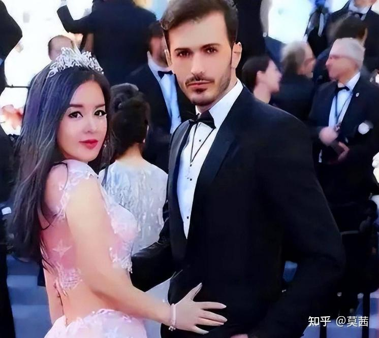 Vu Văn Hồng và Rolando