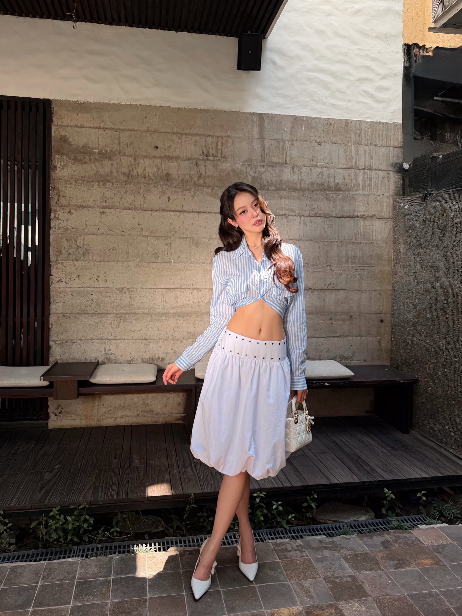Mỹ nhân Vbiz gương mặt ngọt ngào như búp bê Barbie, mỗi lần lên đồ là một lần thị phạm mặc đẹp