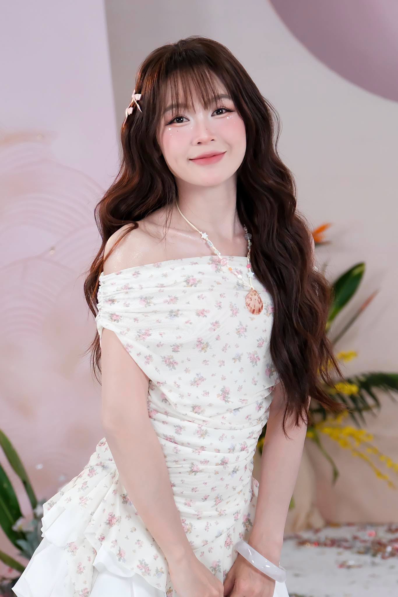 Dù vắng bóng trên màn ảnh 4 năm, cô nàng vẫn nhận được sự quan tâm từ công chúng