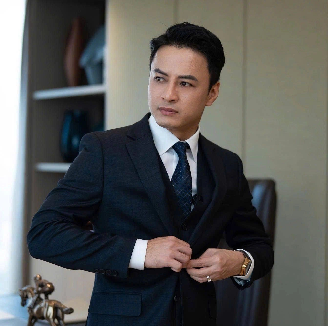 5 nam thần diễn đỉnh nhất truyền hình Việt: Hồng Đăng chễm chệ top 2, có người đóng 1 phim 20 năm vẫn là huyền thoại