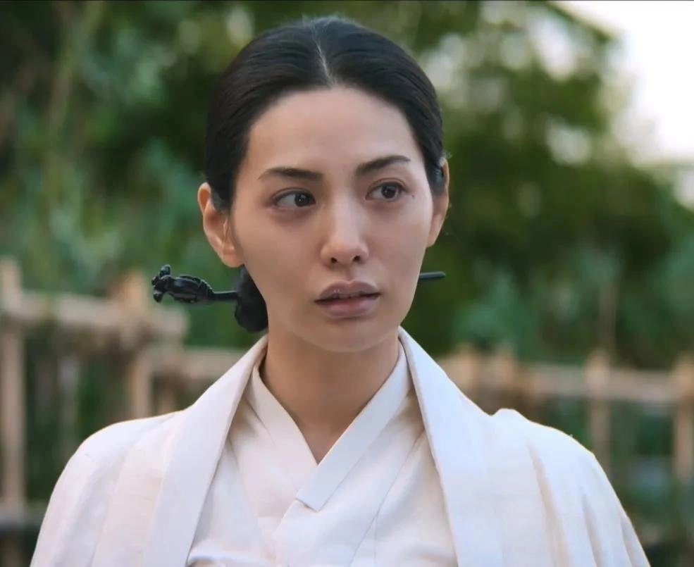 Tạo hình của Nana trong The Scandal