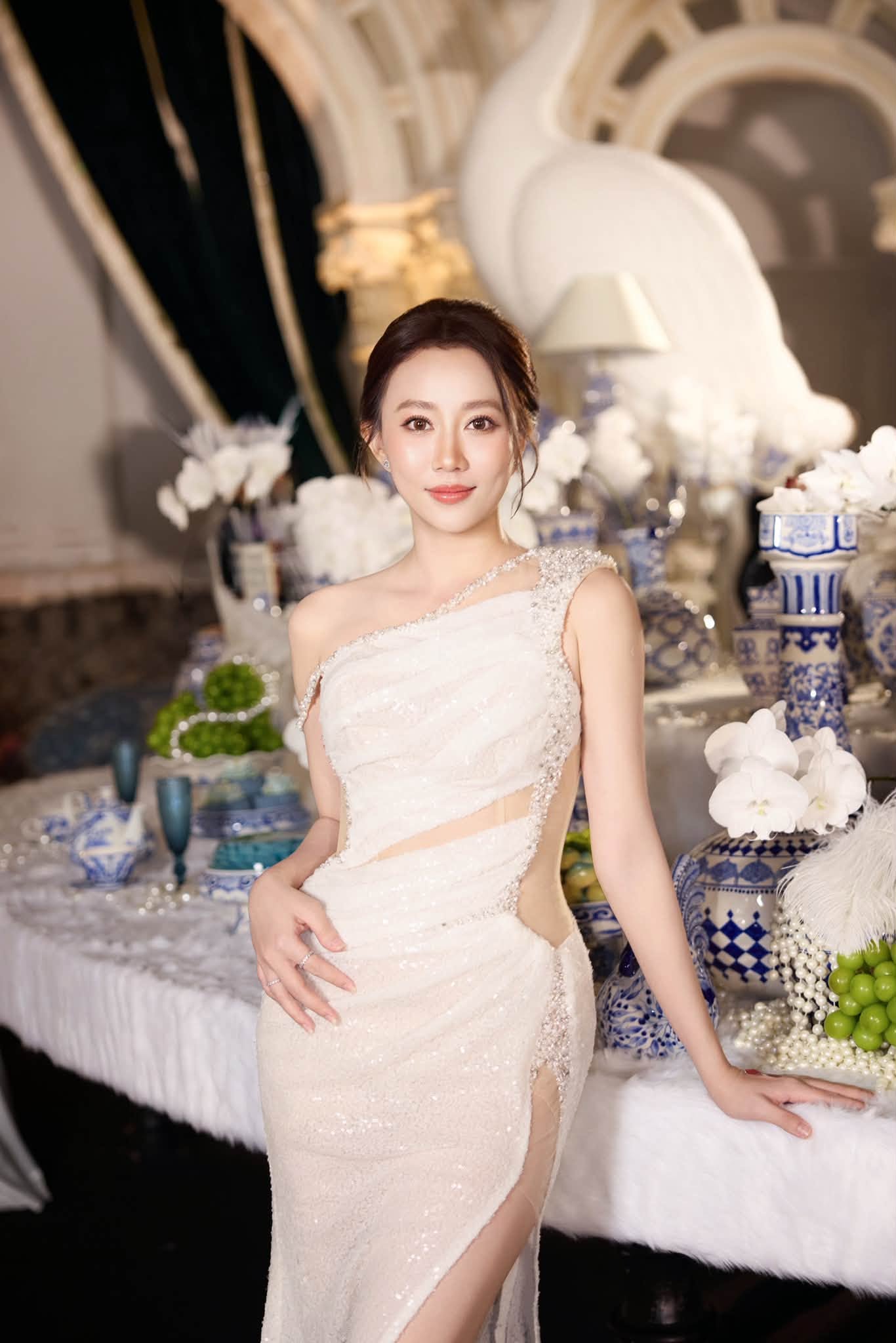Mỹ nhân phim giờ vàng VTV 32 tuổi vẫn độc thân: Sở hữu nhà riêng đẹp như khách sạn, view nhìn thẳng Landmark 81