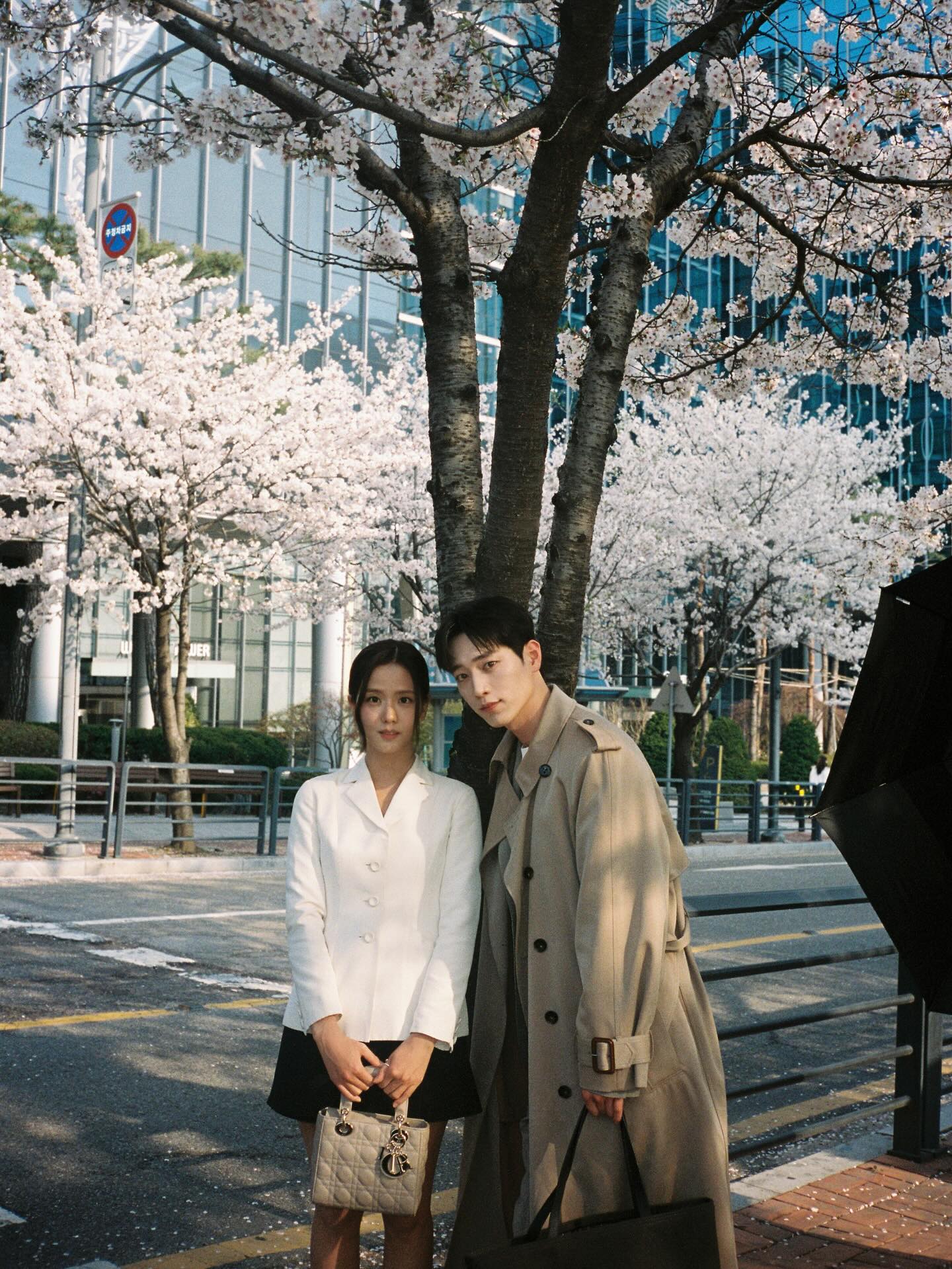 Seo Kang Joon và Jisoo trong Boyfriend on Demand.