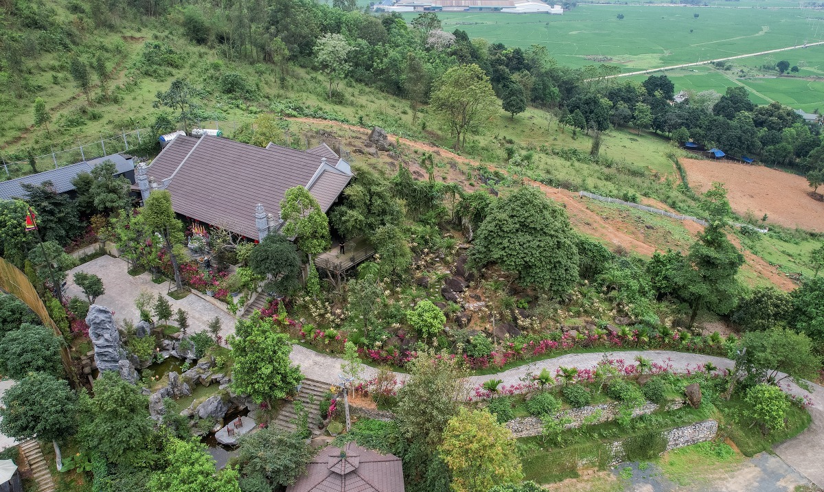 Nữ NSND trẻ nhất Việt Nam ở biệt phủ 8.000m²