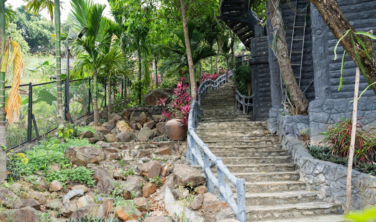 Nữ NSND trẻ nhất Việt Nam ở biệt phủ 8.000m²