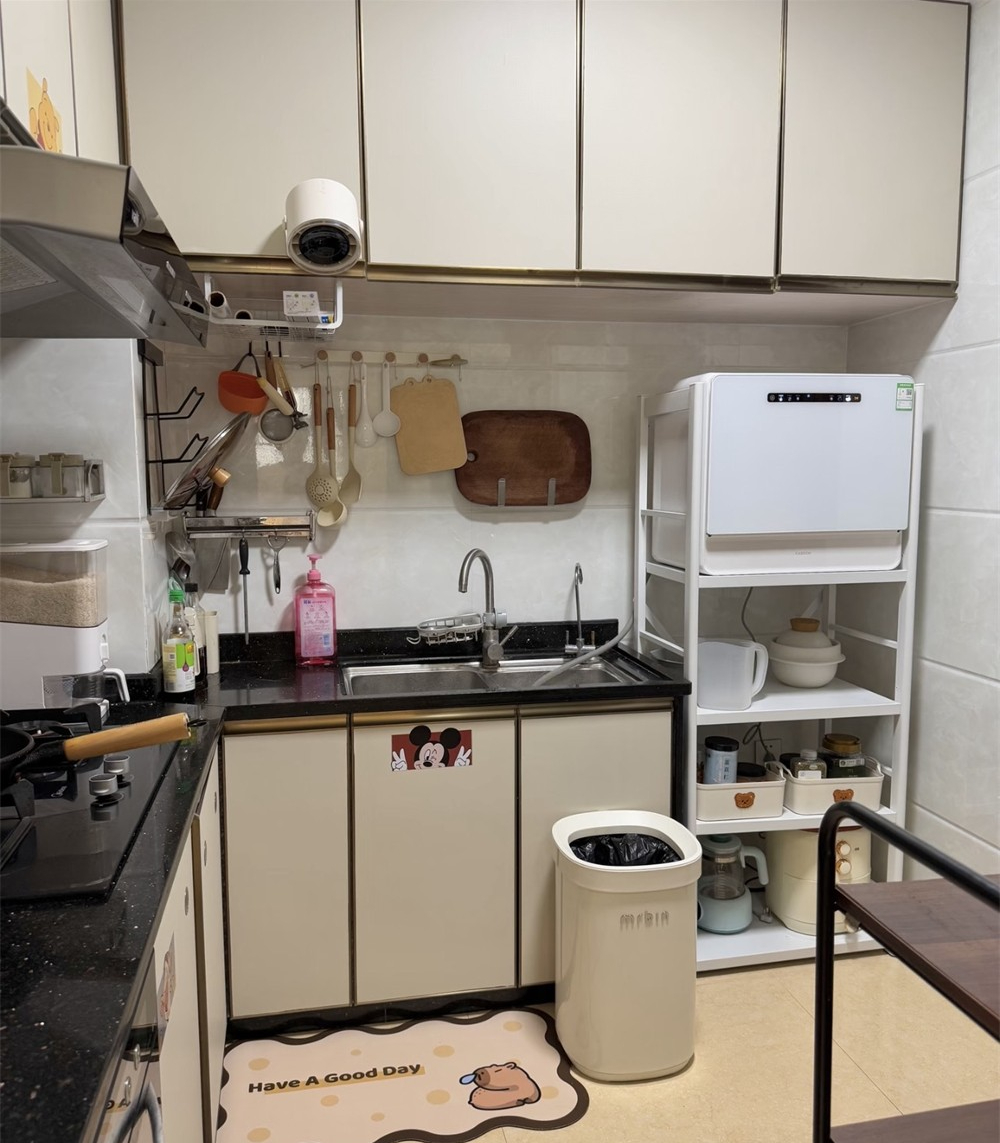 Nhân viên văn phòng sinh năm 1992 sống độc thân trong căn nhà 78m²: Tự tay cải tạo, không 