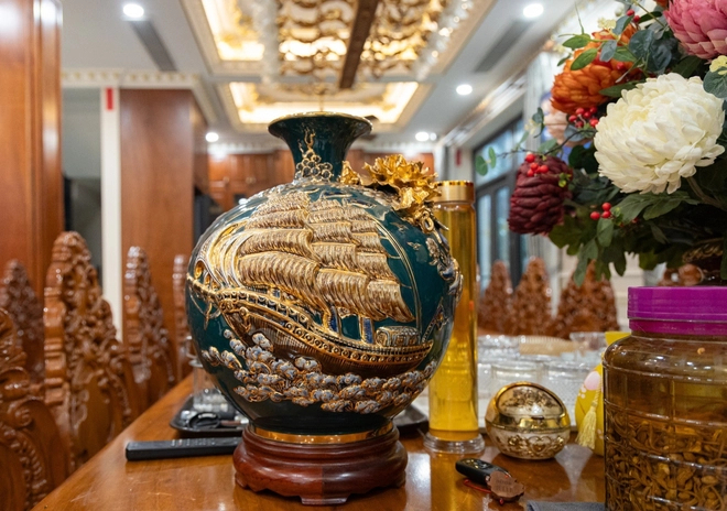 Nam NSND mang hàm Đại tá nghỉ hưu ở tuổi 58, cưới vợ kém 13 tuổi, sở hữu biệt thự 4 tầng ở Hà Nội