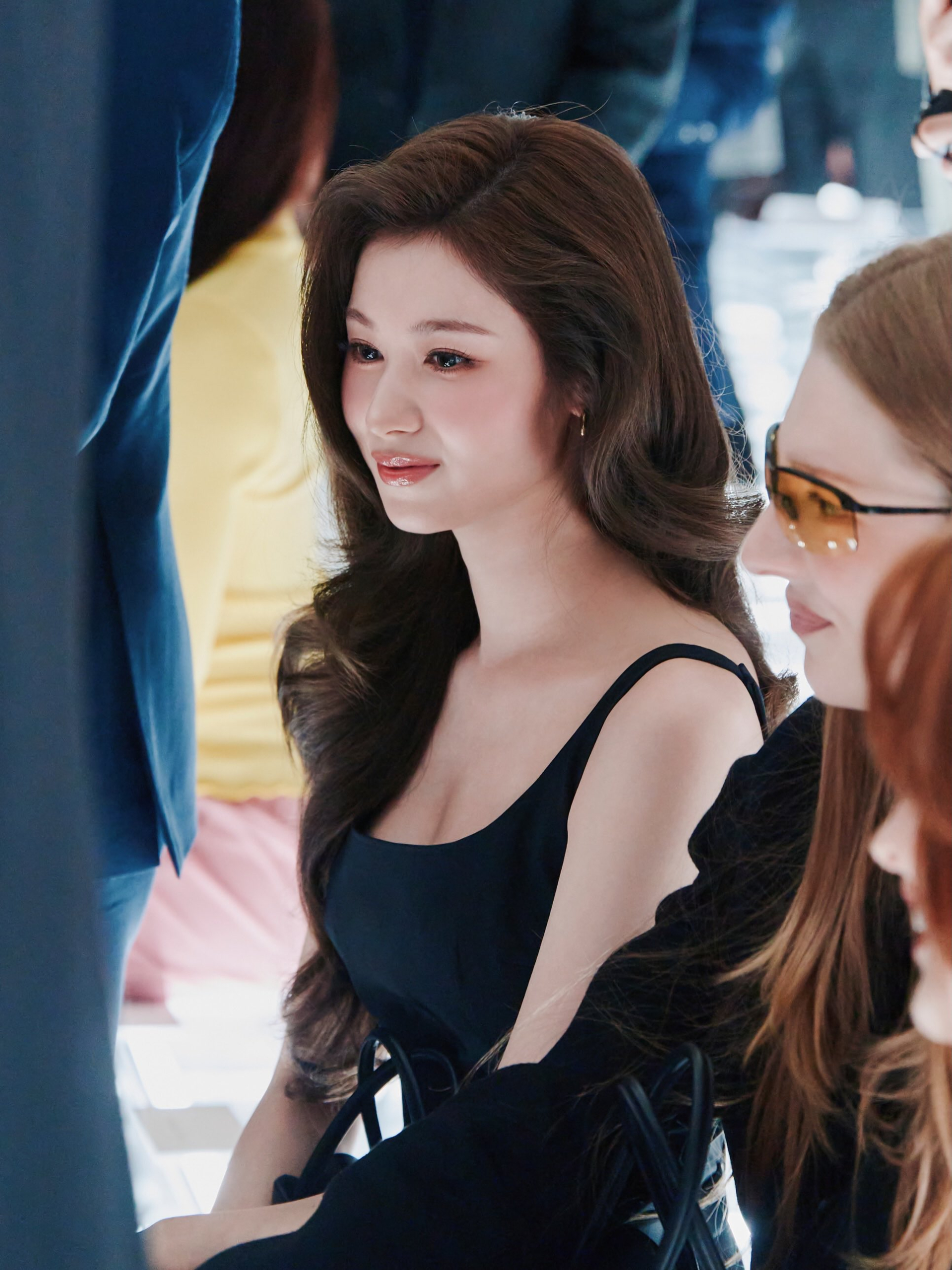 Để mỹ nhân Nhật Bản định nghĩa lại hai chữ