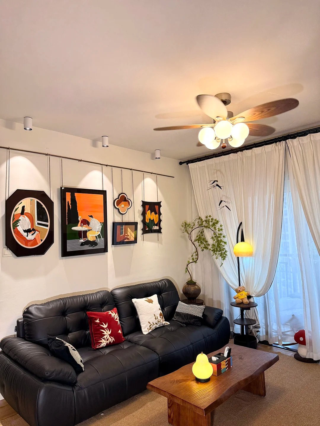 Qua thời “đi ở thuê có gì dùng nấy”, hội ở thuê dài hạn chi 30 - 70 triệu mua sofa, đèn chùm: Ai nói phí tiền là chưa thử!