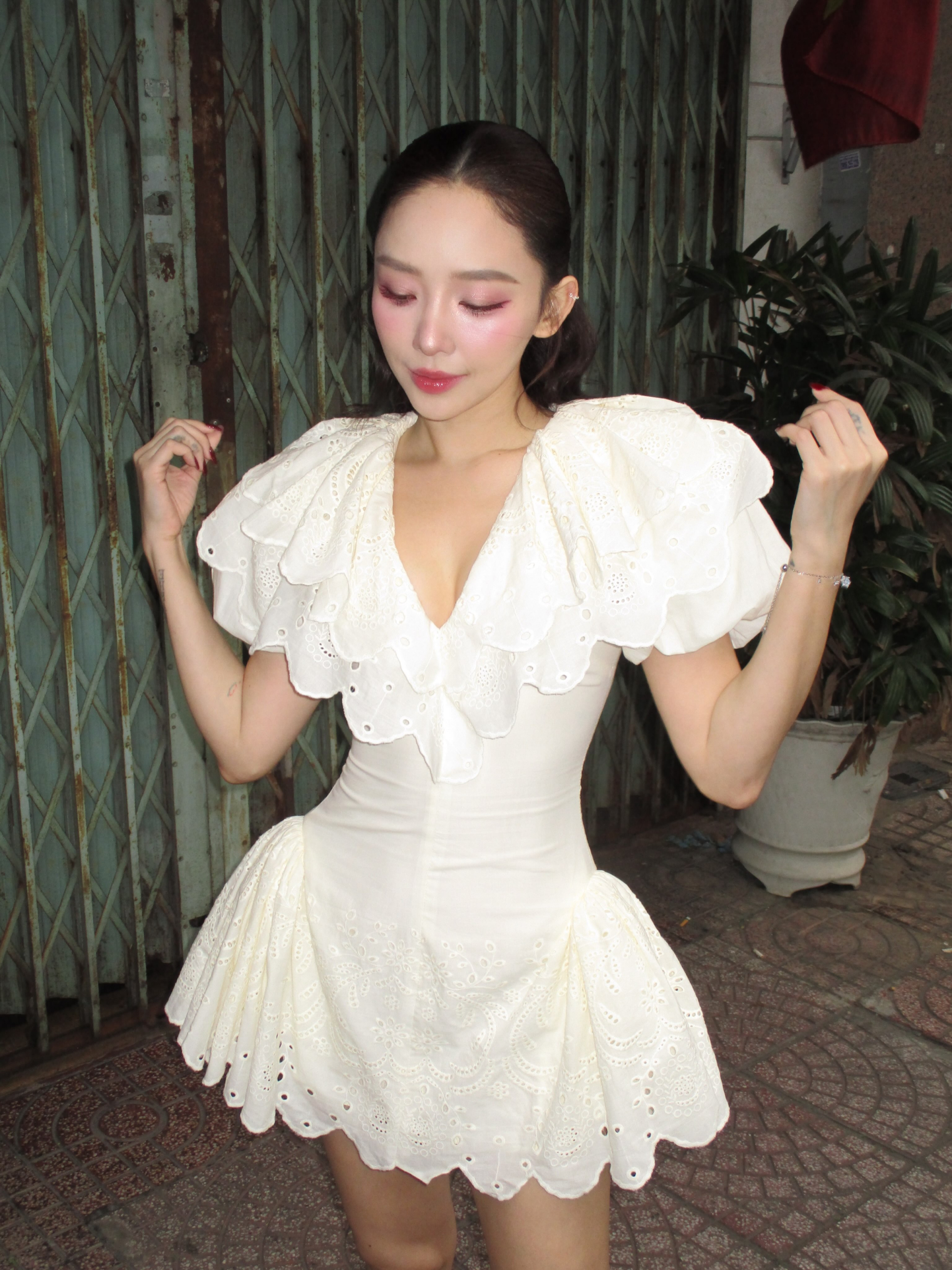 Tóc Tiên lên đồ điệu như gái 20+