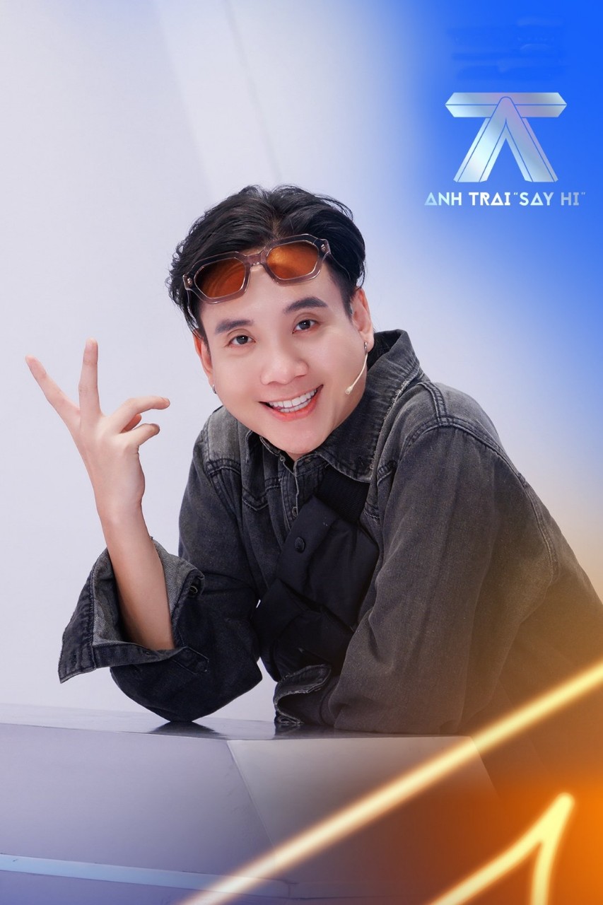 JustaTee là giám đốc âm nhạc của Tinh Hà Say Hi và các chương trình khác của Vũ Trụ Say Hi