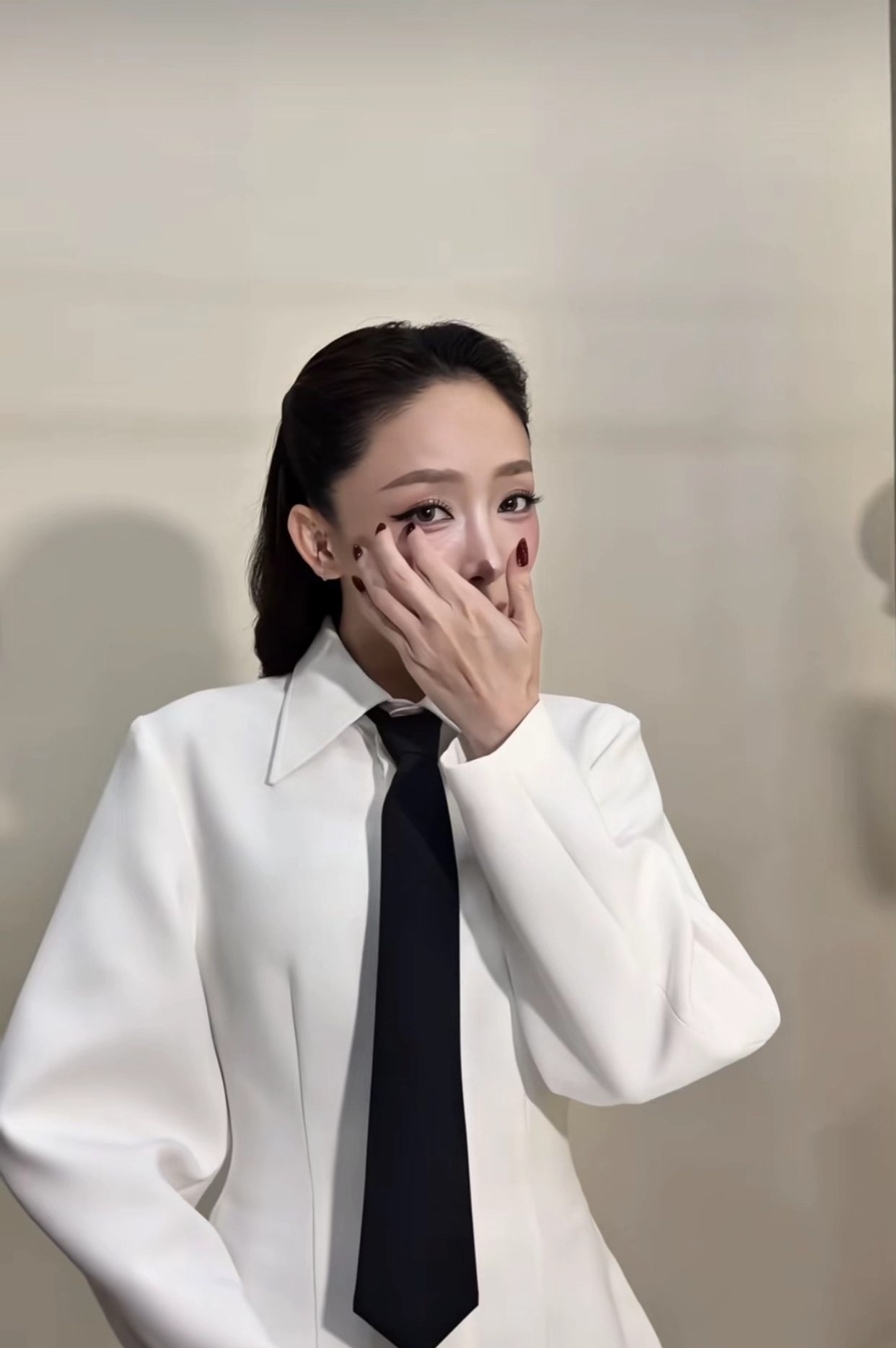 Tóc Tiên là người tiếp theo được gọi tên
