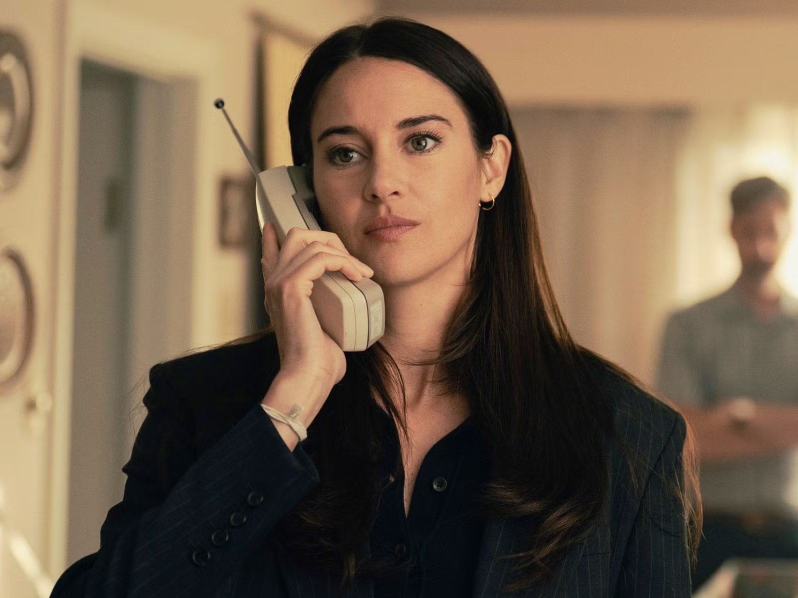 Shailene Woodley đóng vai Joanne Miller, thành viên FBI tham gia truy bắt Kaczynski.