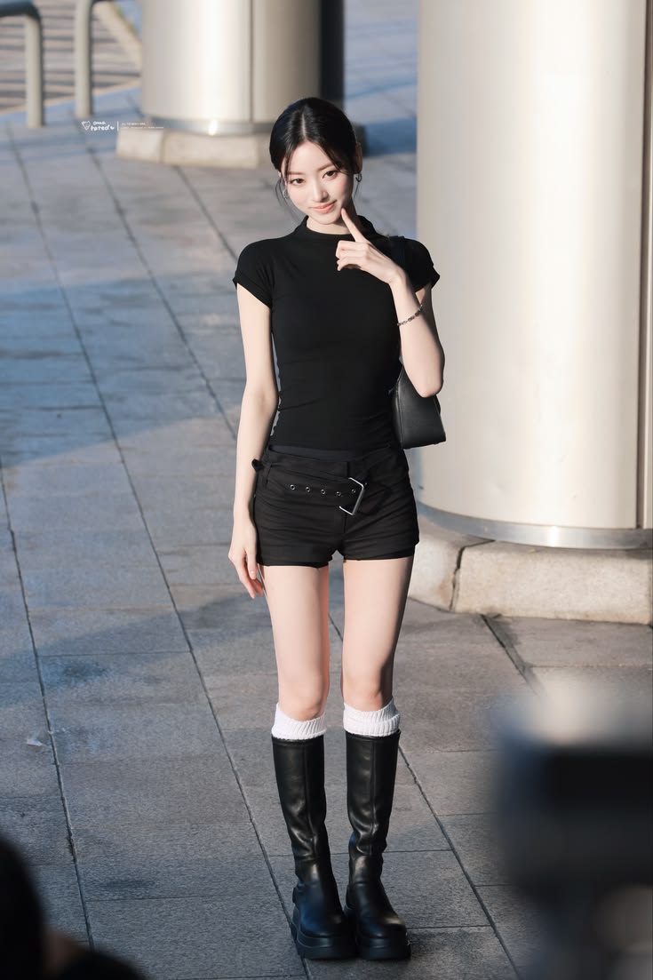 Tiểu mỹ nhân 2k5 khiến 