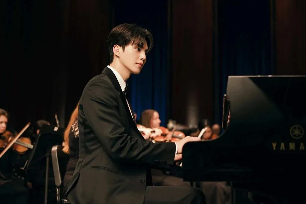 Song Kang trong Four Hands, Two Sonatas