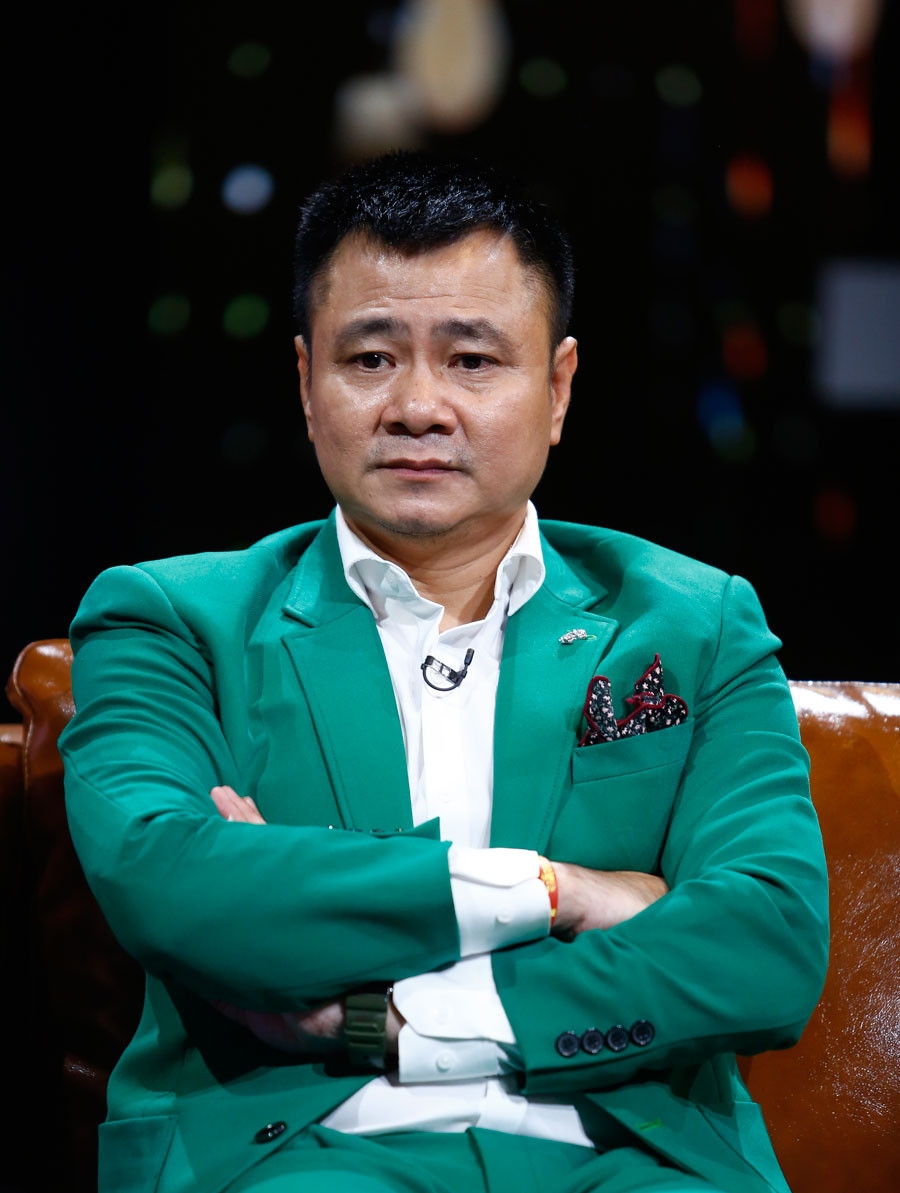 Nam NSND mang hàm Đại tá, cưới vợ kém 12 tuổi, ở chung cư cao cấp Hà Nội