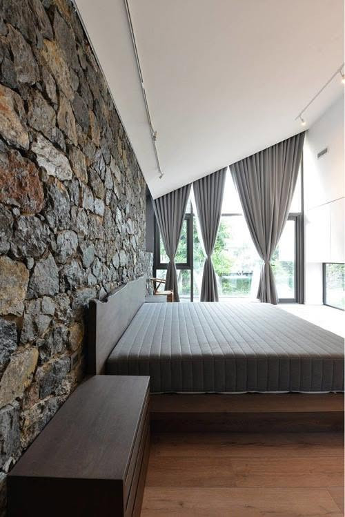 MC SN 1974 từng dẫn Chiếc Nón Kỳ Diệu: Sống kín tiếng trong biệt thự Tây âu giữa lòng Hà Nội