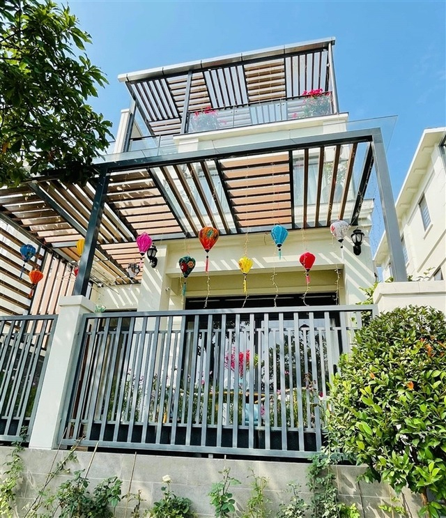 MC SN 1985 từng dẫn Đường Lên Đỉnh Olympia: 8 năm làm mẹ đơn thân, sau tái hôn với đại gia, được chồng tặng biệt thự 200m² ở Sài thành