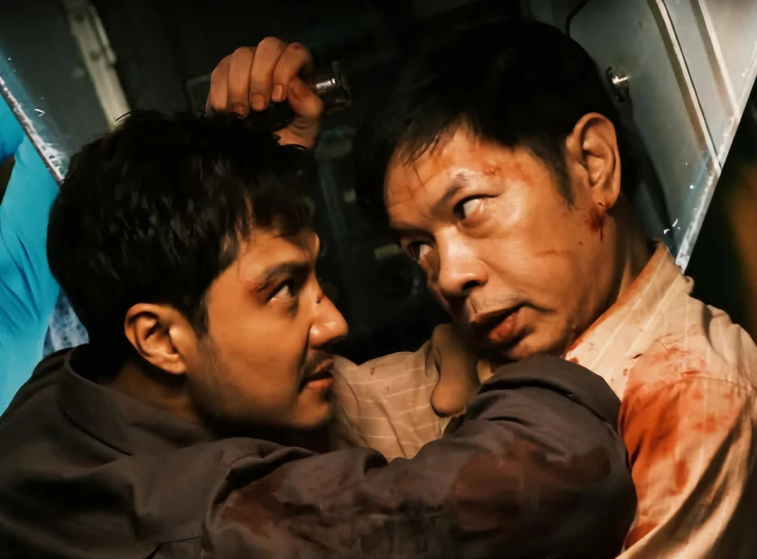 Phim Việt bất ngờ được báo Trung Quốc tung hô, nam chính vừa đẹp vừa ngầu được ví như Tom Cruise mới đã