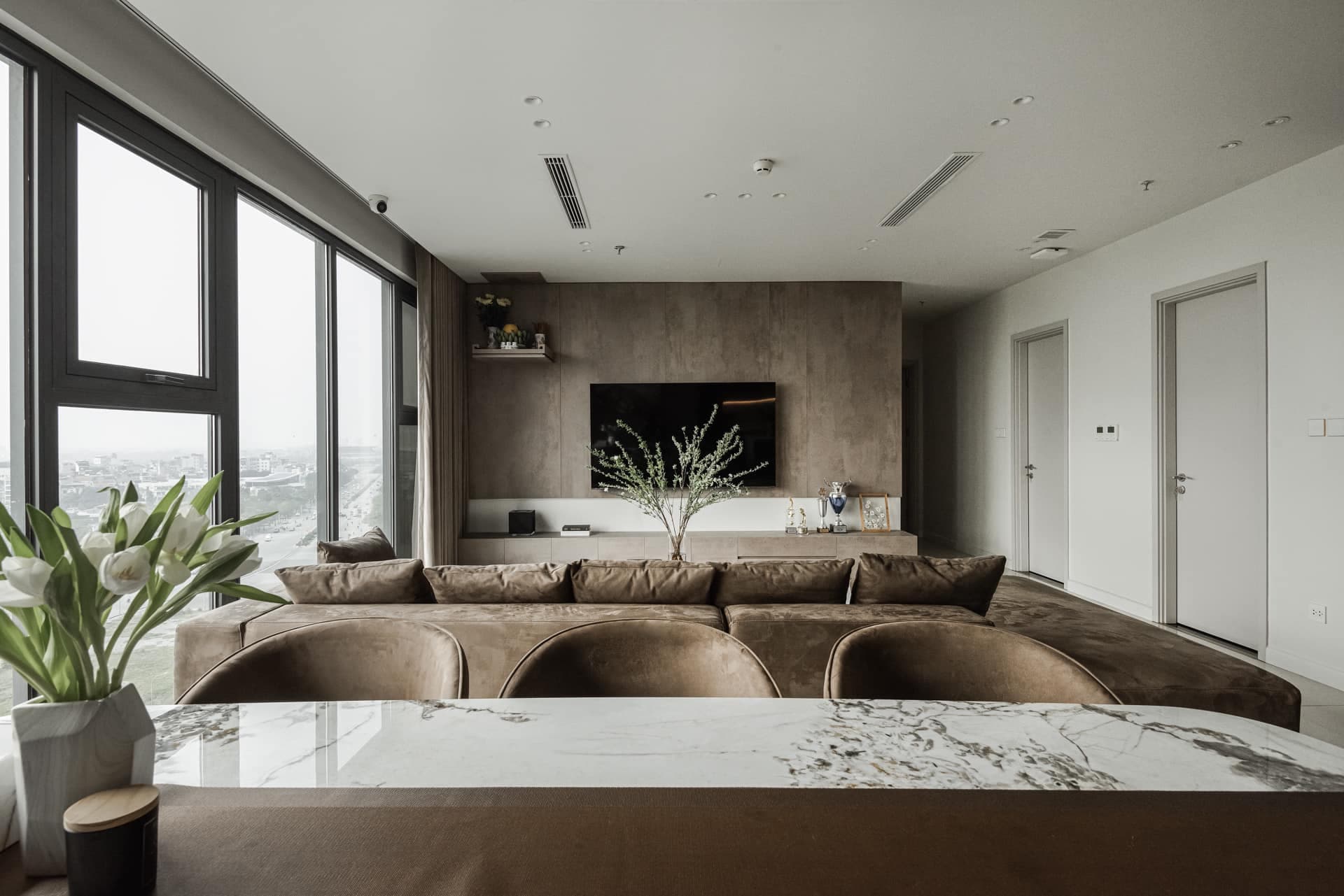 MC SN 1990 lấy chồng Phó chủ tịch: Giờ ở căn hộ hạng sang, rộng 120m² có view triệu đô ngắm toàn thành phố