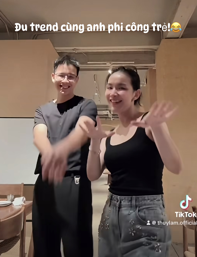 Nàng hậu thường quay clip đu trend cùng con trai (Ảnh chụp màn hình)