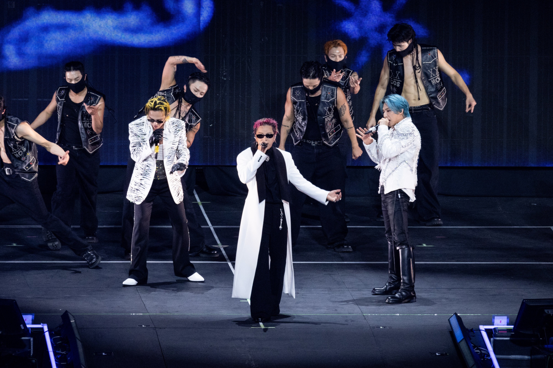 BIGBANG với ba thành viên G-Dragon, Taeyang và Daesung đang một lần nữa làm nên lịch sử Kpop với chuyến lưu diễn toàn cầu quy mô khủng