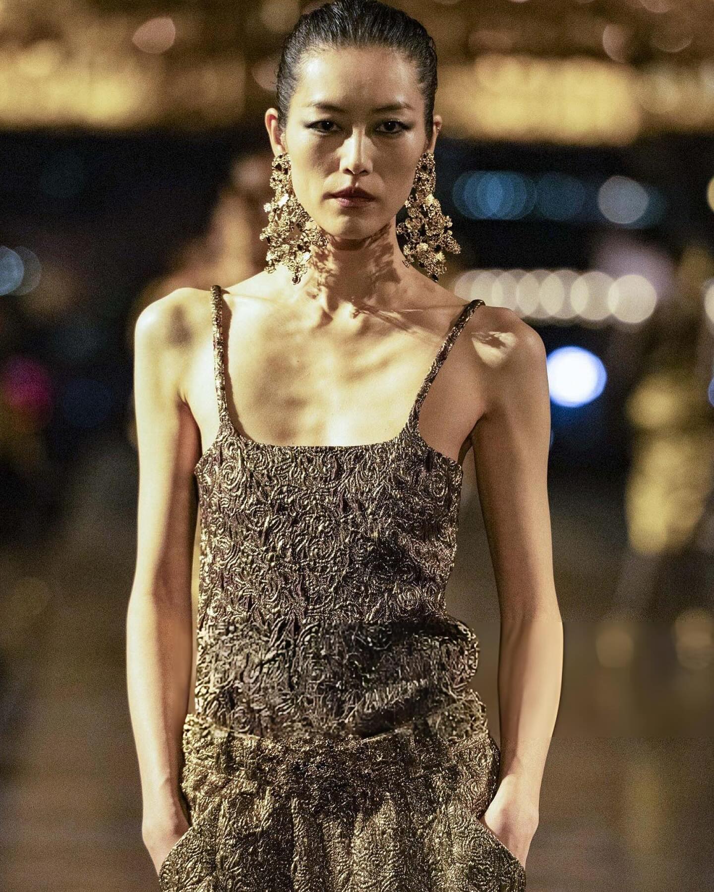 Lưu Văn - Paris Fashion Week - Saint Laurent SS27