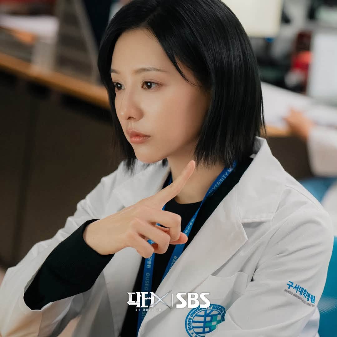 Doctor X của Kim Ji Won điên thật rồi: Rating tăng phi mã khủng khiếp, kịch bản đắt giá từng giây