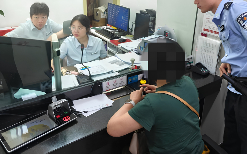 May mắn, khoản tiền gửi của Wang vẫn chưa bị kẻ lừa đảo lấy mất