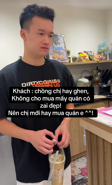 Hoàng Đức cũng rất chịu khó diễn (Ảnh cắt từ clip)