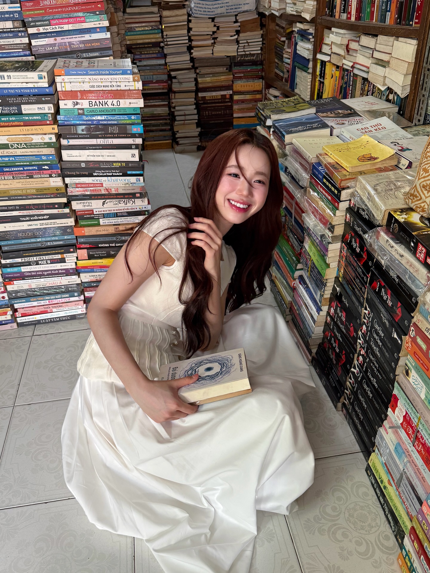 Meichan - mỹ nữ SN 2000 vừa được bạn trai phi công cầu hôn: 