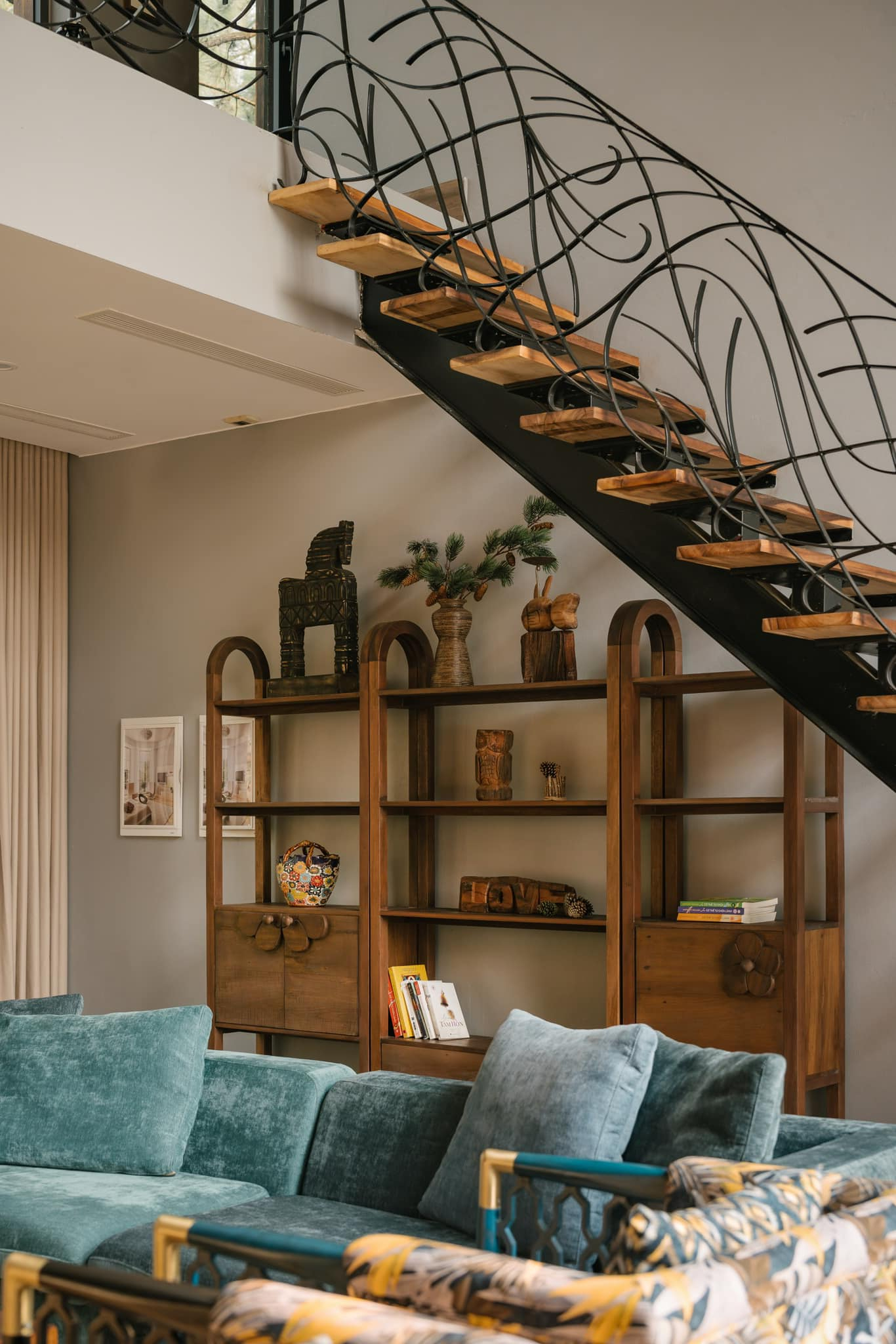 Ca sĩ quê Thanh Hóa cưới vợ thanh mai trúc mã: Sở hữu biệt thự 4.000m² ở ngoại thành Hà Nội, chỉ đam mê