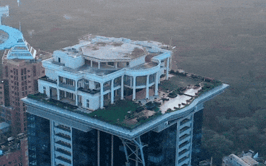 Tỷ phú ngành đồ uống chi hơn 500 tỷ xây dinh thự trên nóc tòa tháp chọc trời, cuối cùng lại không được ở