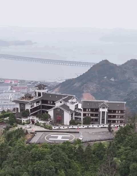 Đại gia xây biệt thự