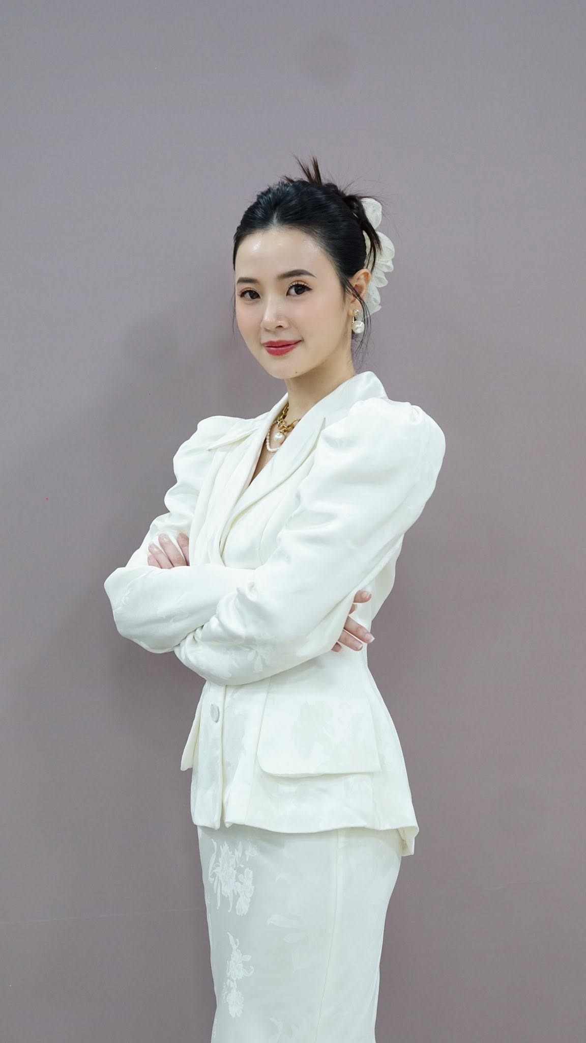 Diễn viên SN 1989 tốt nghiệp Á khoa Thạc sĩ: 35 tuổi cưới thiếu gia tập đoàn nhựa, sống chill trong căn biệt thự ven sông