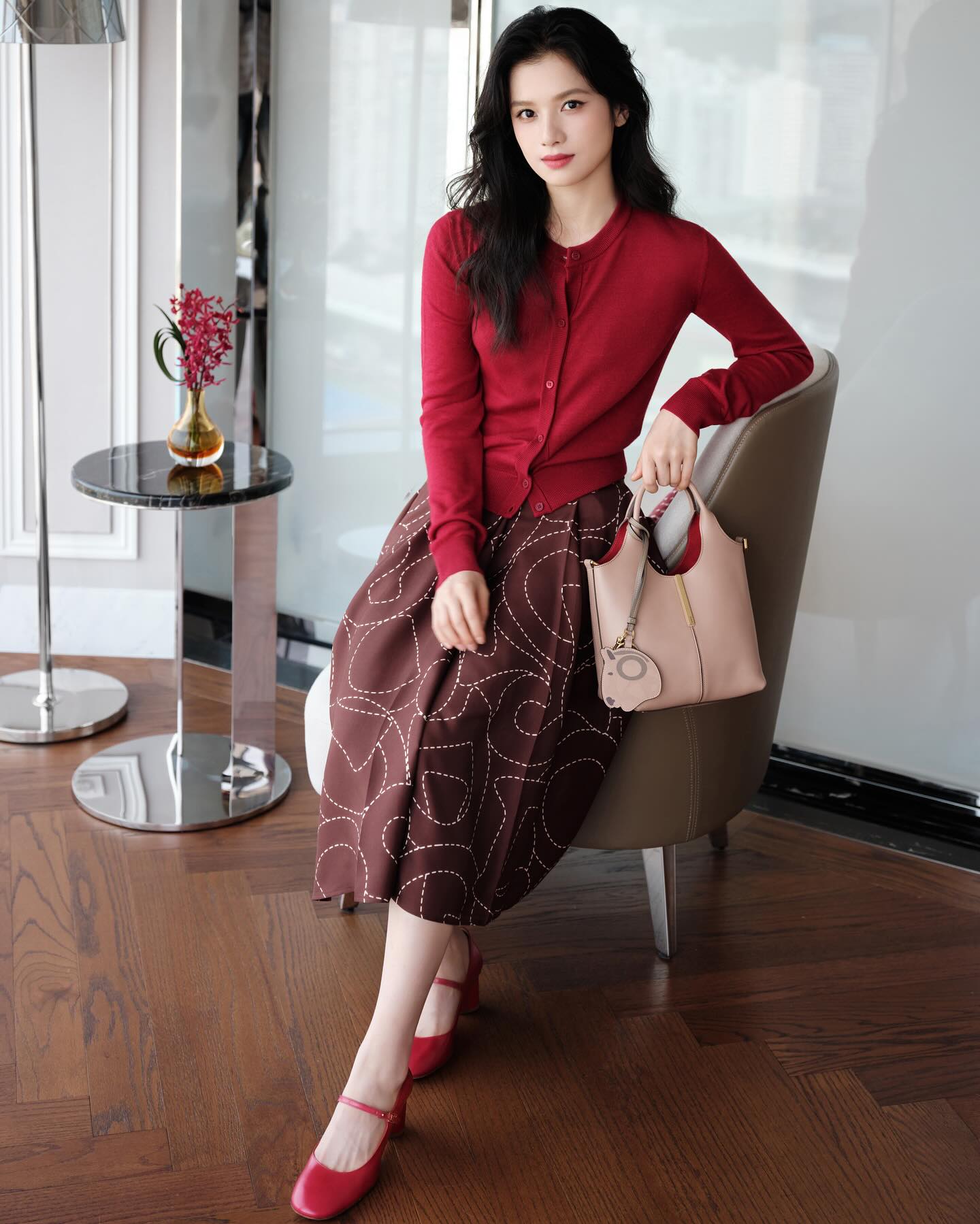 Ngoại lệ Cbiz: Mỹ nhân mặt tròn thanh thuần như trăng sáng, khung xương trời ban cân đẹp mọi tạo hình