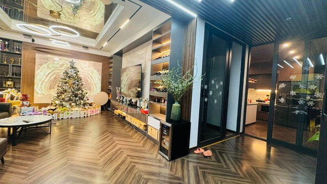 Soái ca diễn đỉnh nhất nhì truyền hình Việt: Cuộc sống U45 triệu người mơ, sở hữu biệt thự 3 mặt tiền Hà Nội, thêm 1 nhà vườn rộng 1.300m2