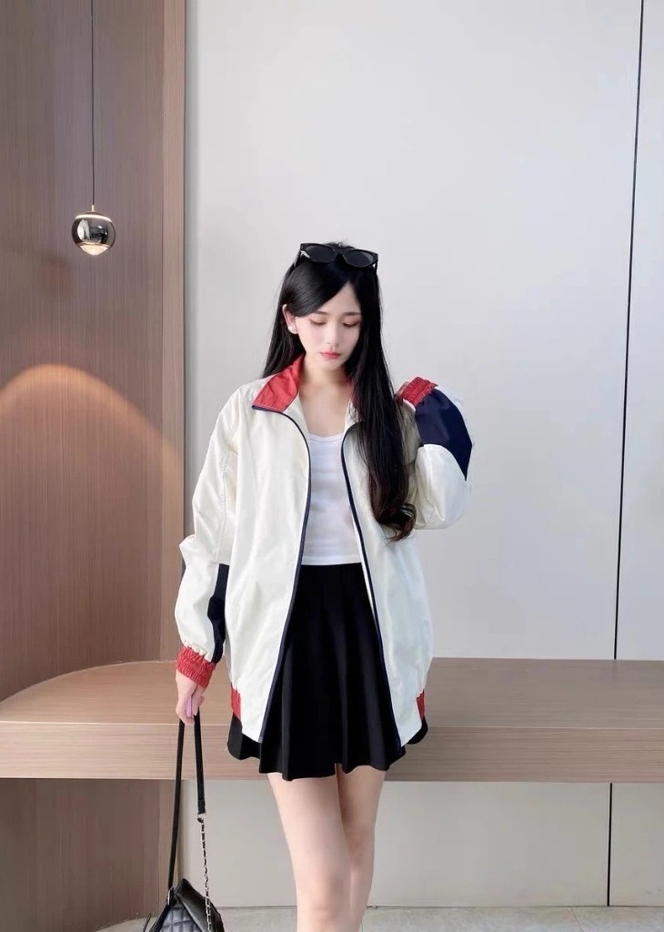 Gallery - Chiếc áo không thể thiếu trong tủ đồ thu đông: Nam nữ diện đều over hợp - image 3