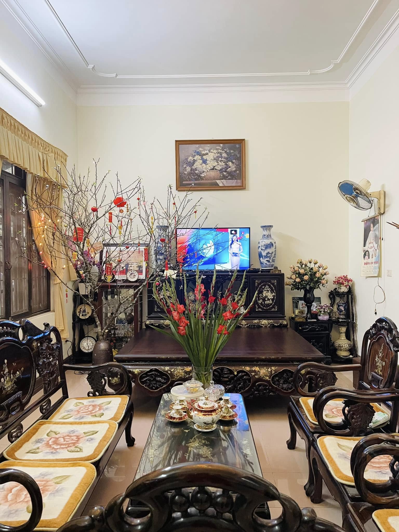 Nữ NSƯT cưới chồng kém 9 tuổi, U60 vẫn trẻ đẹp, sống bình yên trong căn nhà 3 tầng ở Hà Nội