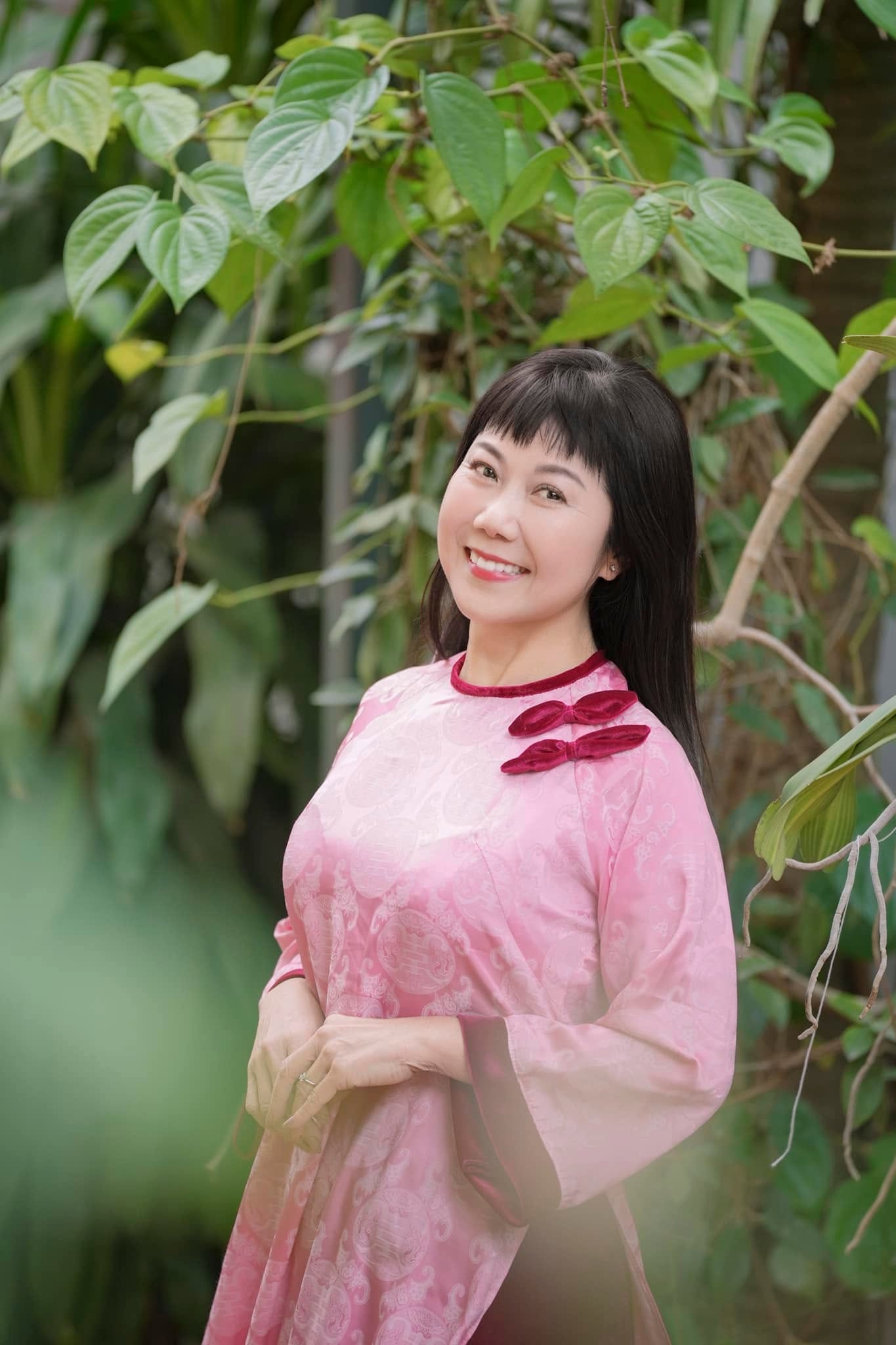 Nữ NSƯT cưới chồng kém 9 tuổi, U60 vẫn trẻ đẹp, sống bình yên trong căn nhà 3 tầng ở Hà Nội