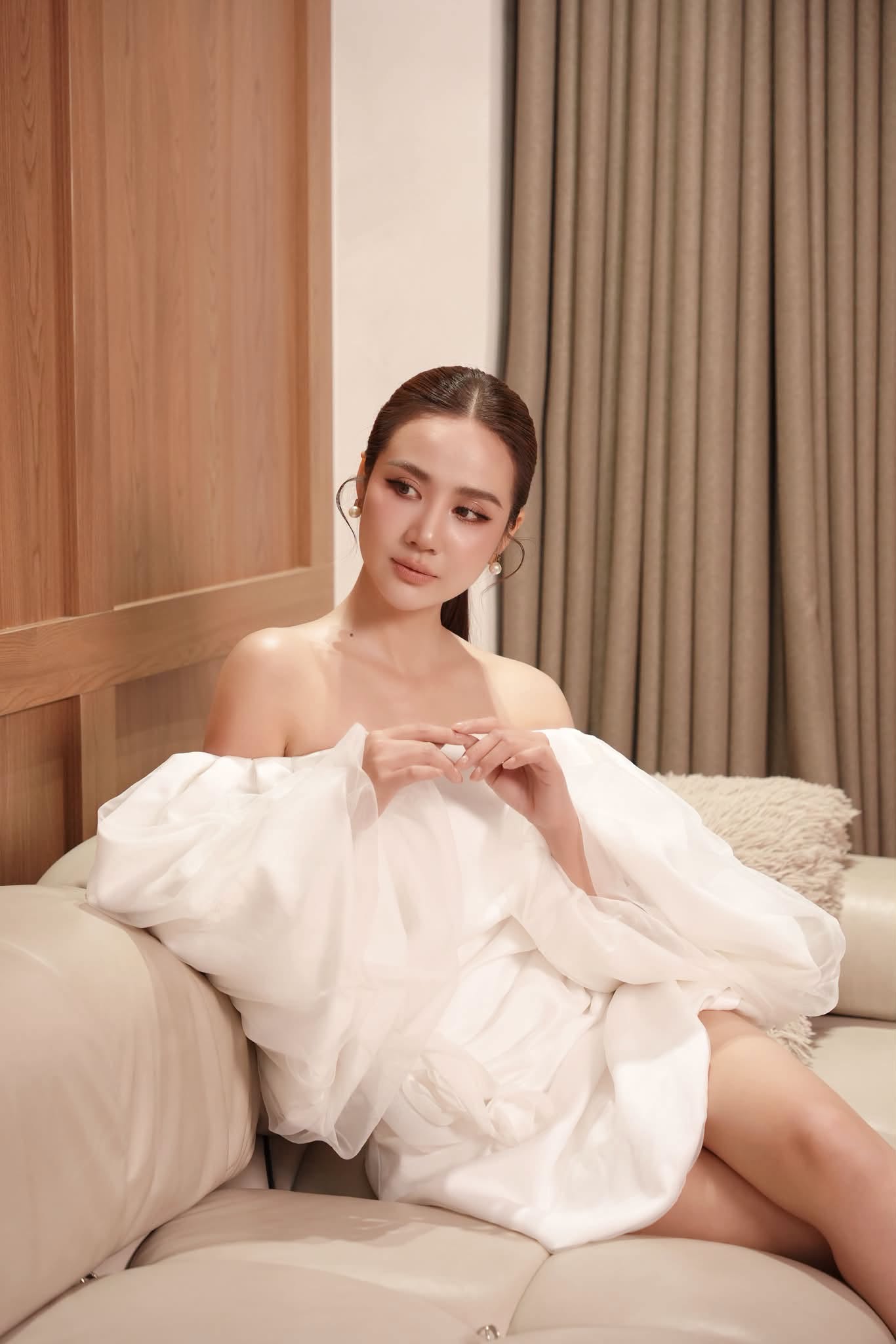 Dàn sao Bộ Tứ 10A8 sau 17 năm: Người là phú bà VTV, người vướng vòng lao lý