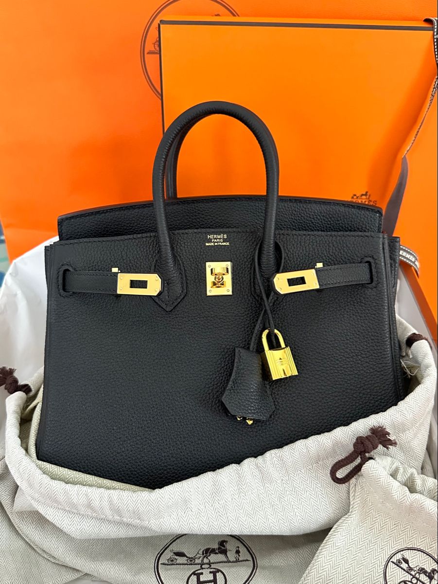 Một chiếc túi Birkin có thể trị giá hàng chục nghìn euro.
