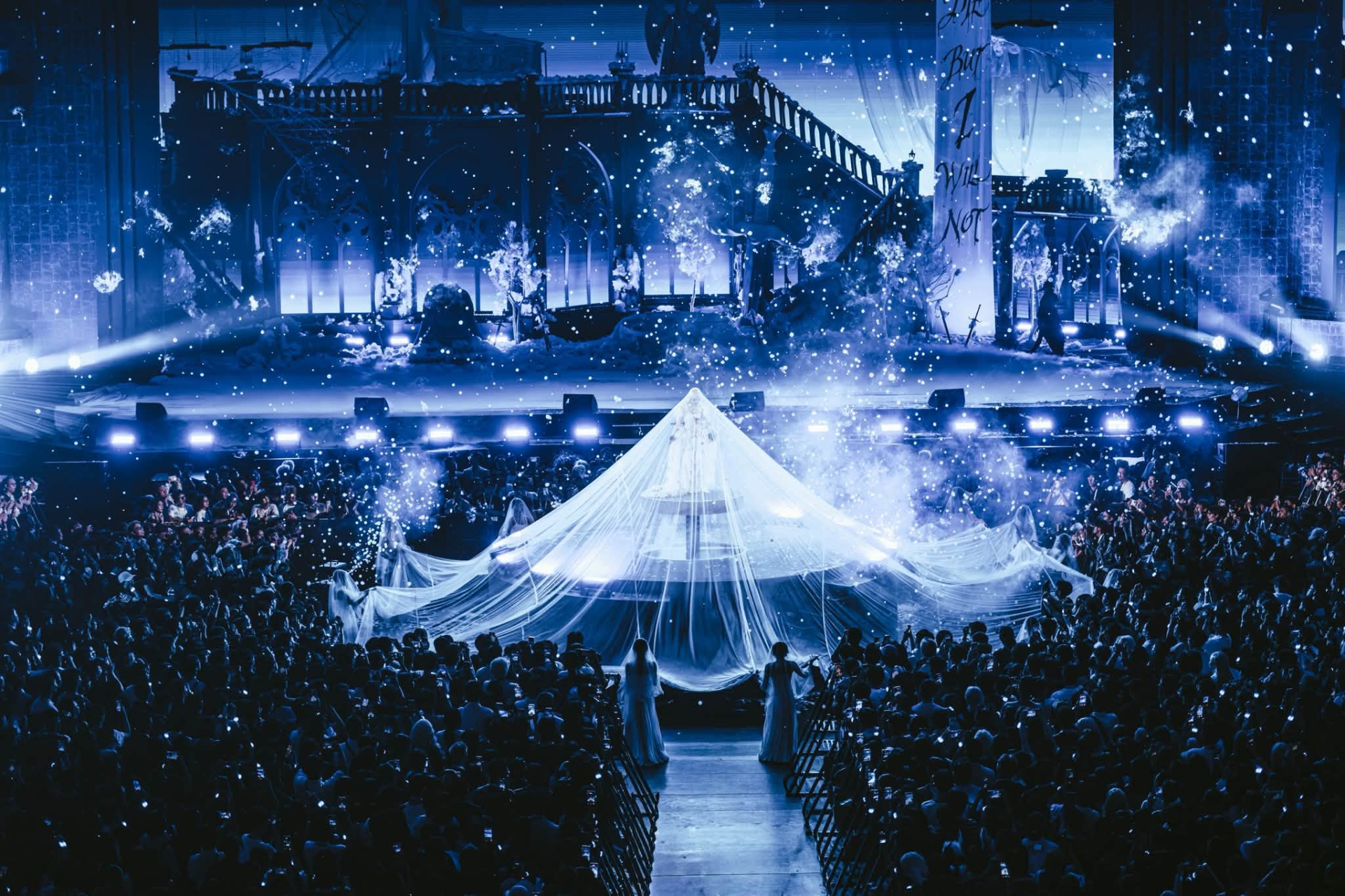 99.000 khán giả đi xem 4 concert/1 đêm ở TP.HCM