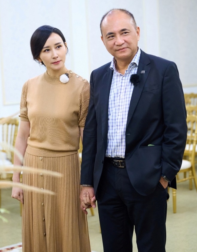 Hồ Tịnh cưới con trai gia tộc máu mặt Đông Nam Á. Ảnh: Weibo.