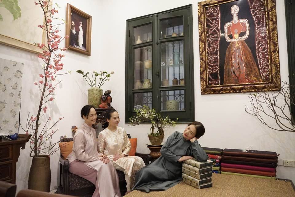 Cận cảnh căn nhà cổ 100 năm tuổi ở Hà Nội của nữ diễn viên sân khấu trẻ nhất được phong NSND