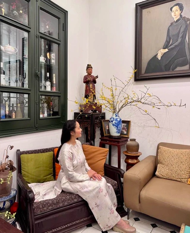 Cận cảnh căn nhà cổ 100 năm tuổi ở Hà Nội của nữ diễn viên sân khấu trẻ nhất được phong NSND