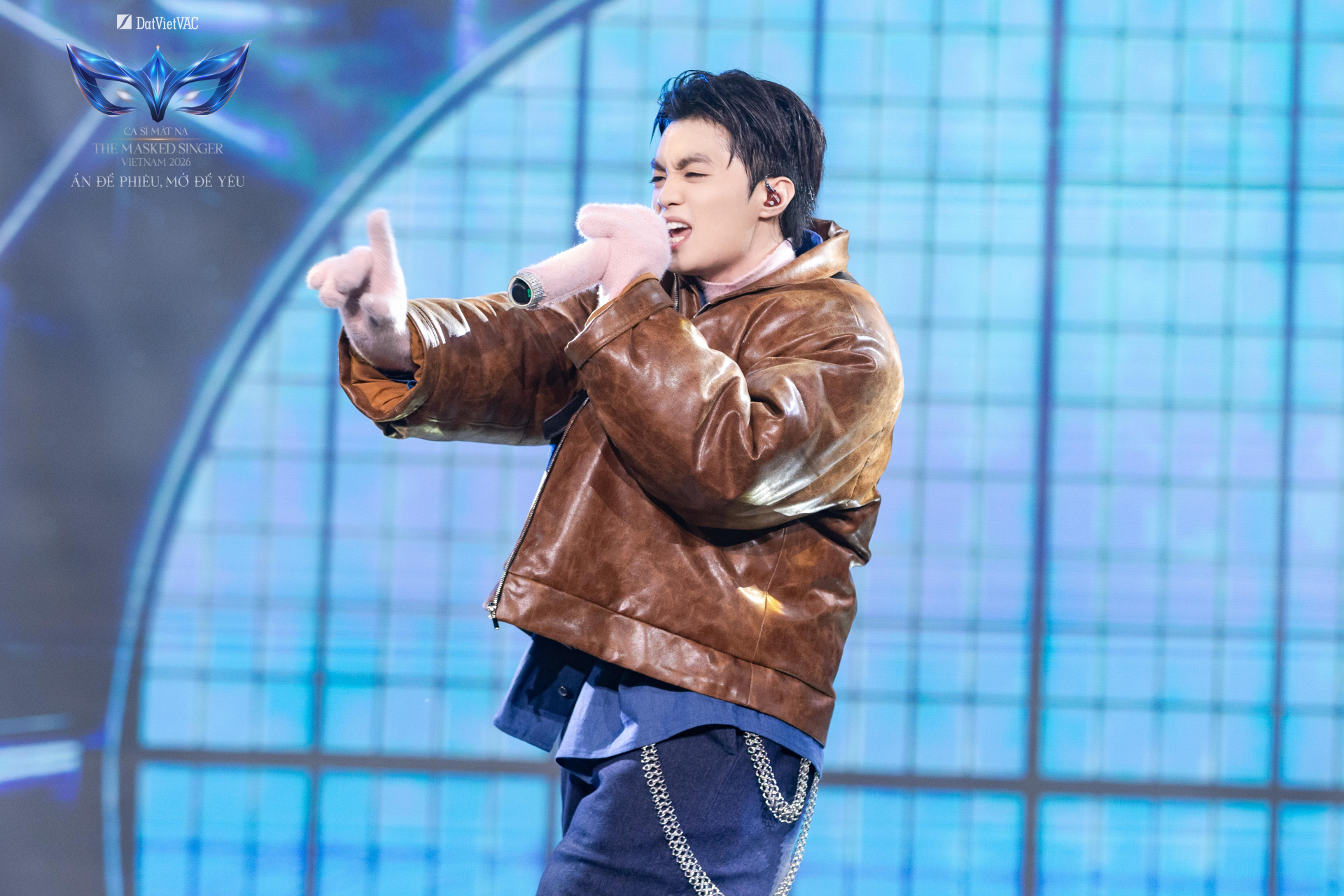 Sau khi tập 4 lên sóng và Negav chính thức lộ diện đúng như dự đoán của nhiều khán giả, nam rapper tiếp tục trở thành đề tài được bàn luận trên mạng xã hộ
