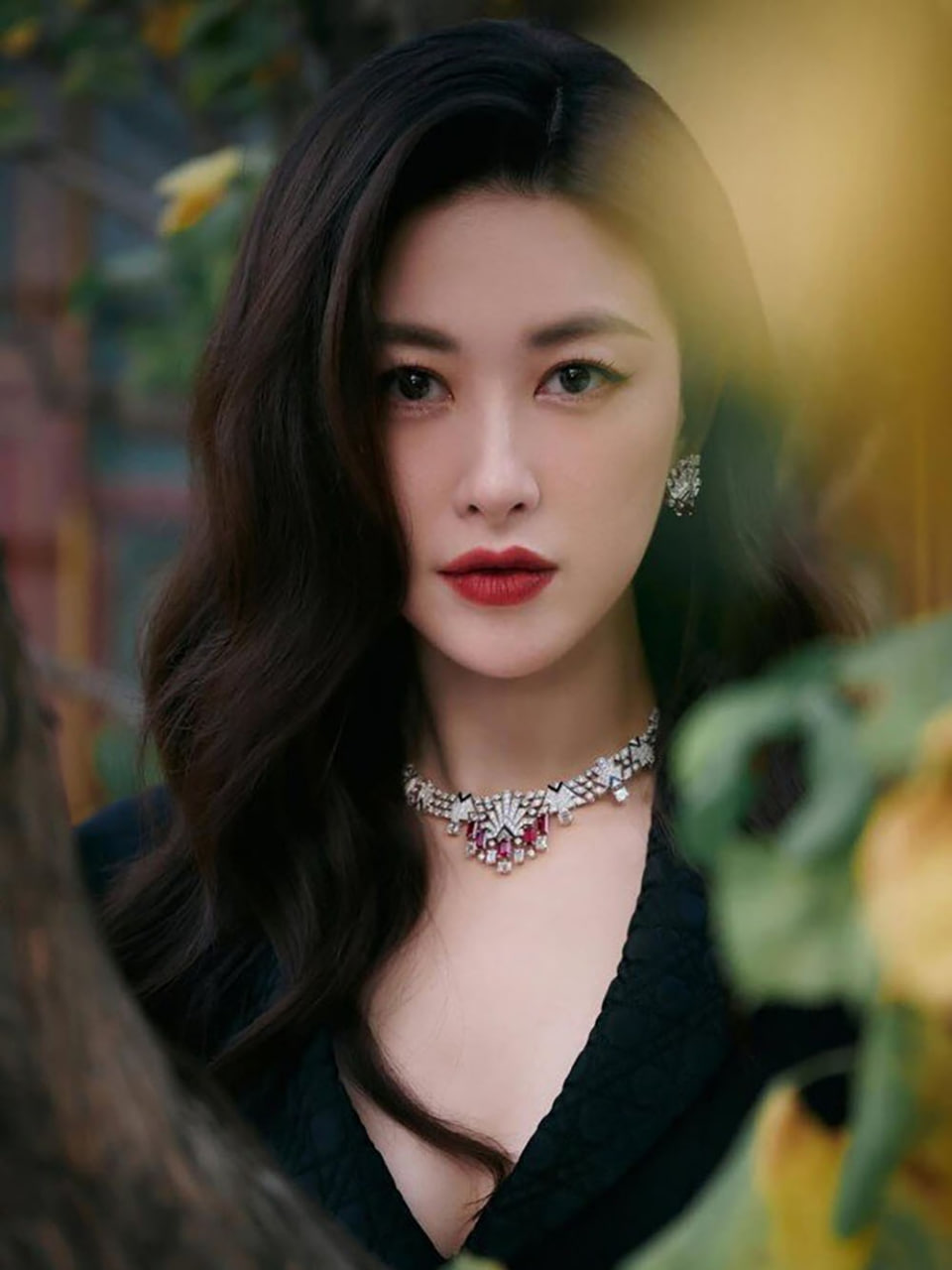 Showbiz mới có mỹ nhân 42 tuổi xứng danh tiểu thư Dior, đẹp cỡ Lưu Diệc Phi cũng phải nhường phần